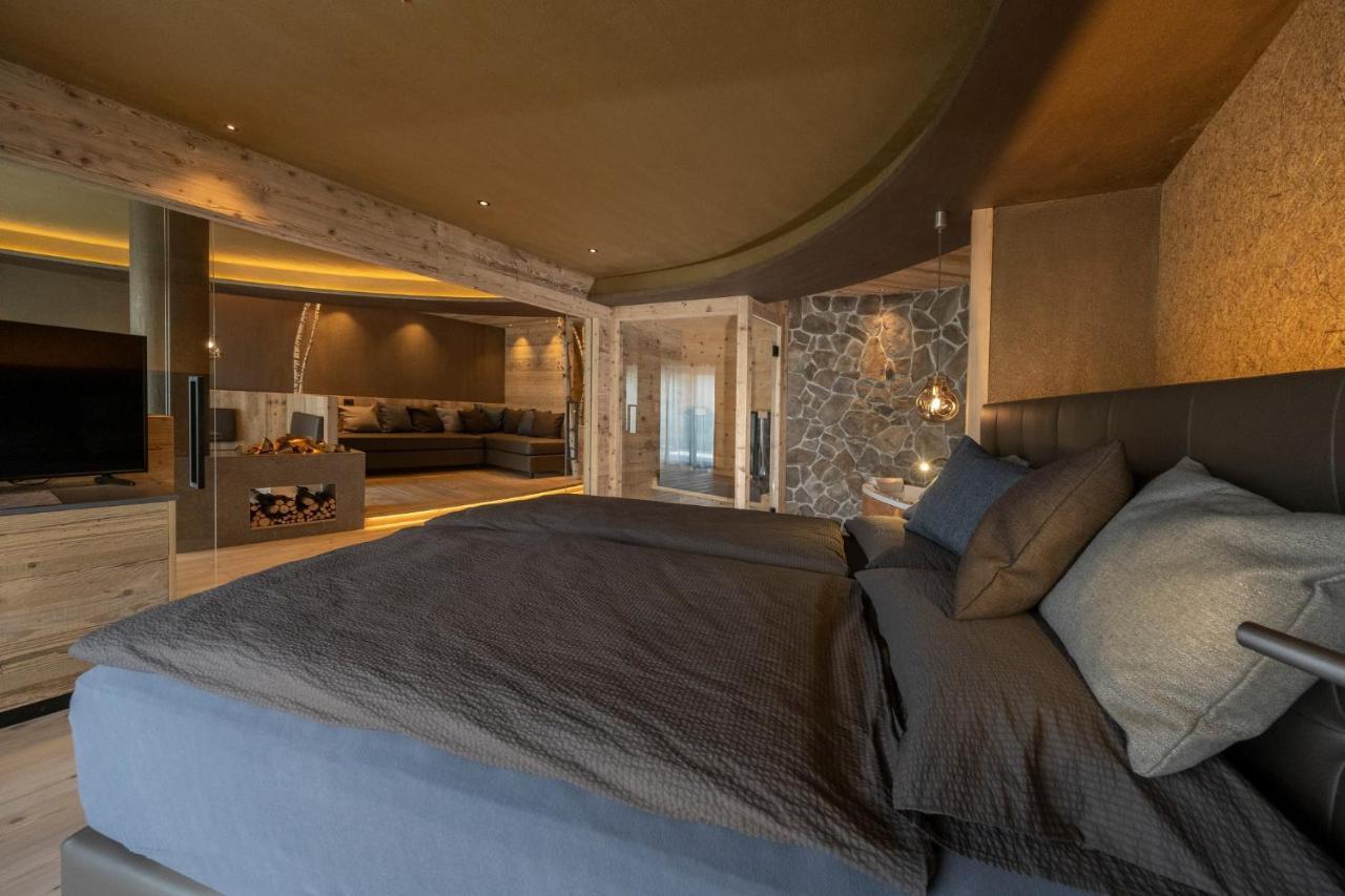 La Roccia Wellness Hotel Cavalese Kültér fotó