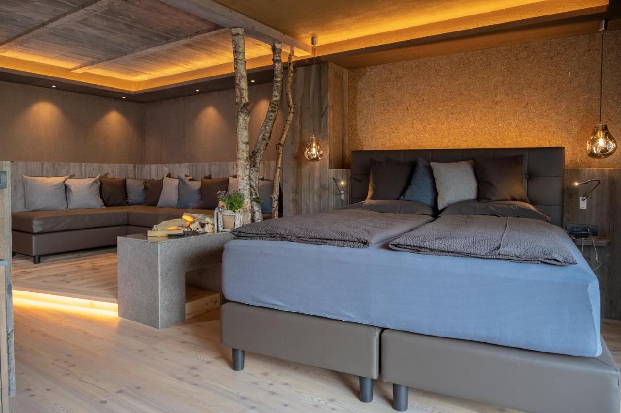 La Roccia Wellness Hotel Cavalese Kültér fotó