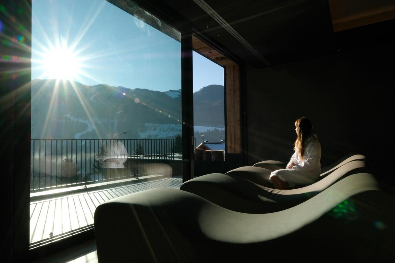 La Roccia Wellness Hotel Cavalese Kültér fotó